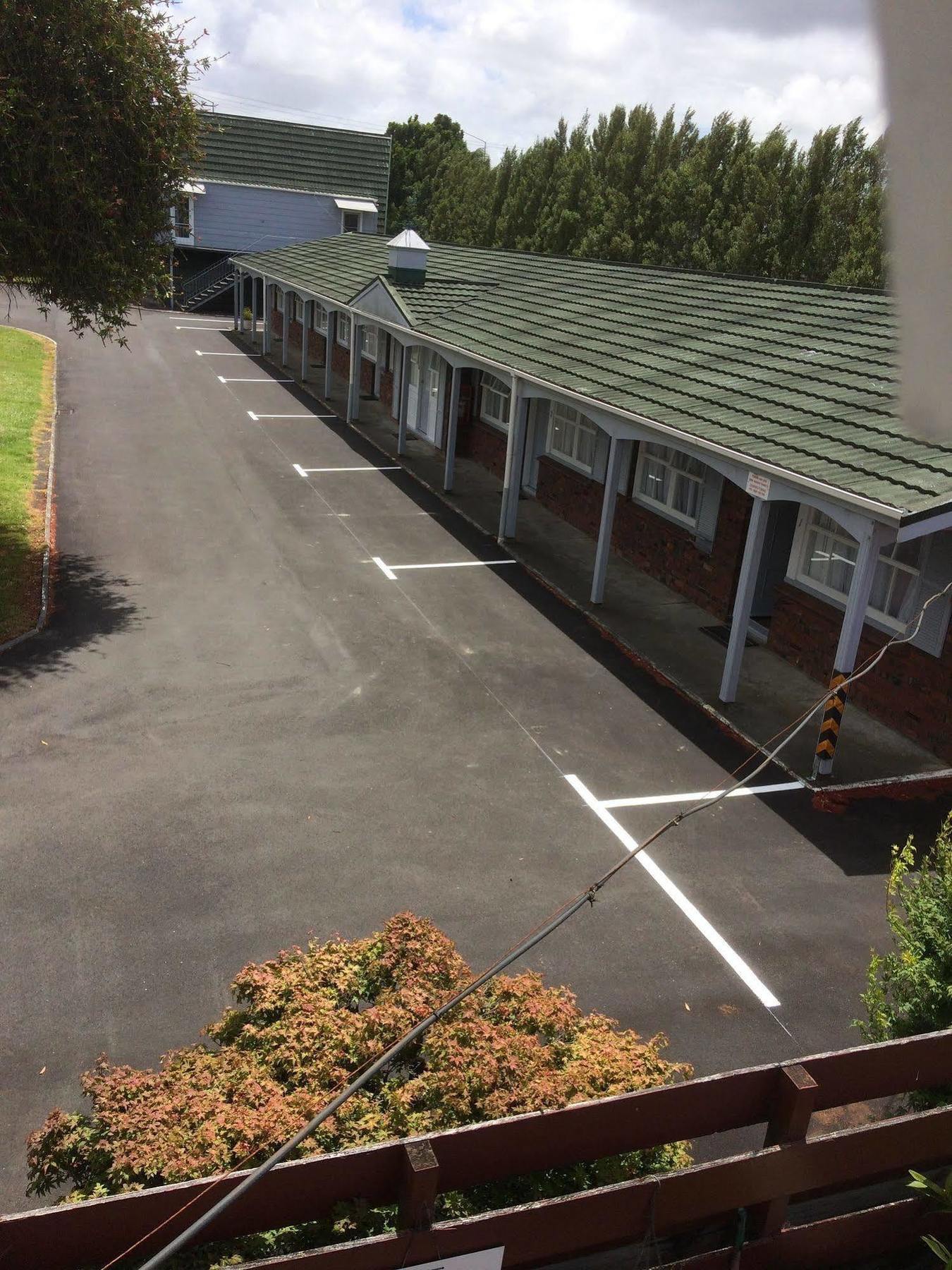 פאפאקורה Colonial Motel מראה חיצוני תמונה